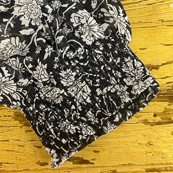 Old Navy Dark Floral Peplum Top Blouse Sz XXL Smocked Sheer Boho - Picture 5 of 8